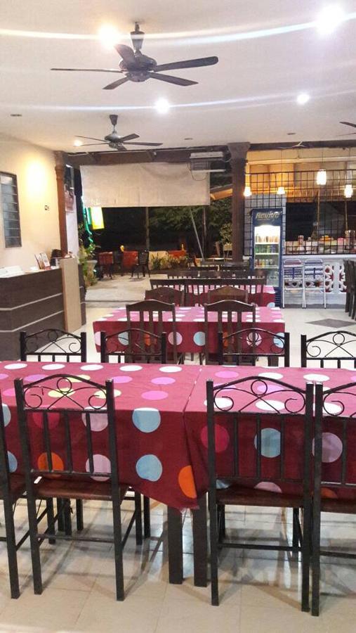 Langkawi Western Motel Пантай Ченанг Екстериор снимка